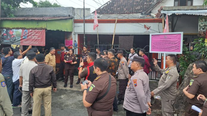 KAI Daop 8 Surabaya Dukung Kejaksaan Negeri Surabaya Atas Penyitaan Rumah Dinas, Sebagai Bagian Dari Komitmen Penyelamatan Aset (foto : ist)