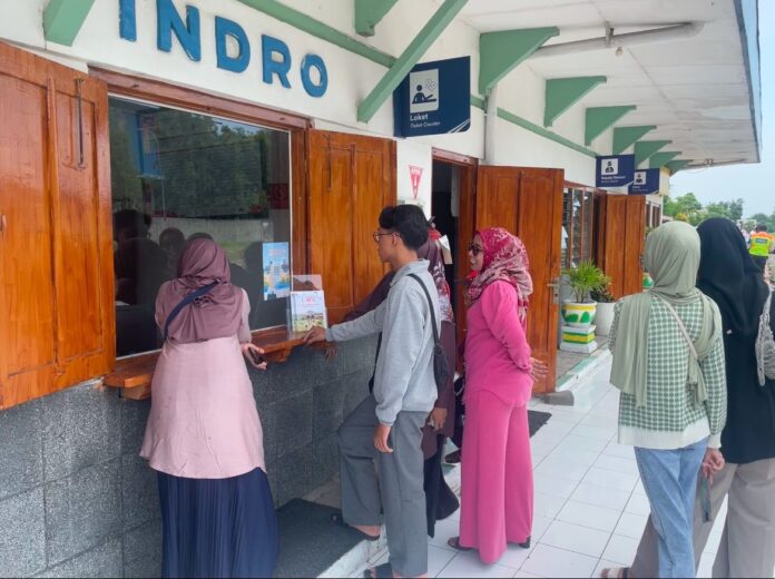KAI Commuter: Meningkat 9 Persen dari Biasanya, Bukti Commuter Line Jadi Transportasi Umum Pilihan Utama (foto : ist)