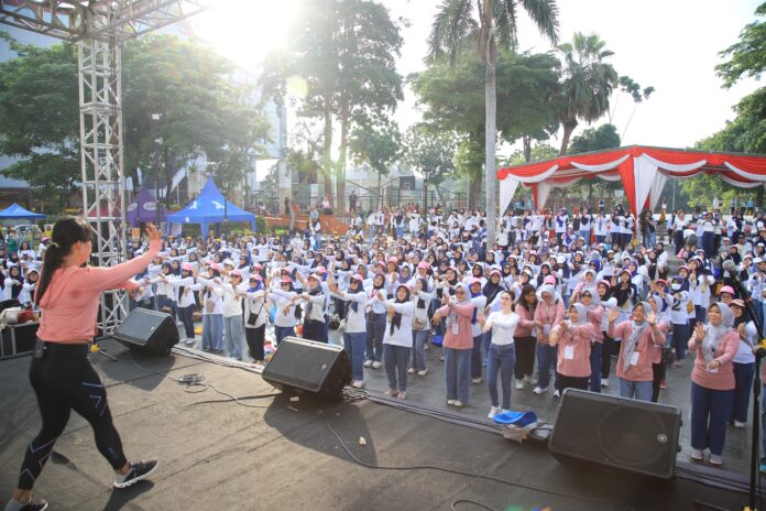 Peringati HUT IBI, Seribu Bidan Gelar ’Fun Walk’ di Kota Tua Surabaya (foto : ist)