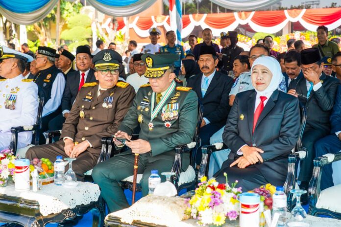 Hari Bhayangkara ke-79 : Gubernur Khofifah Pesan Kepada Polri, Teruslah Jadi Benteng Pengayom dan Pelindung Masyarakat (foto : ist)