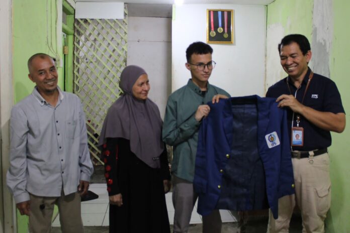 Apresiasi Penuh, ITS Gaet Jago Hacking Semarang Peraih Golden Ticket (foto : ist)