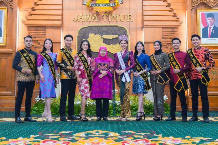 Gubernur Khofifah Sambut Hangat Puteri Indonesia 2025 Pulang Ke Jatim (foto : ist)