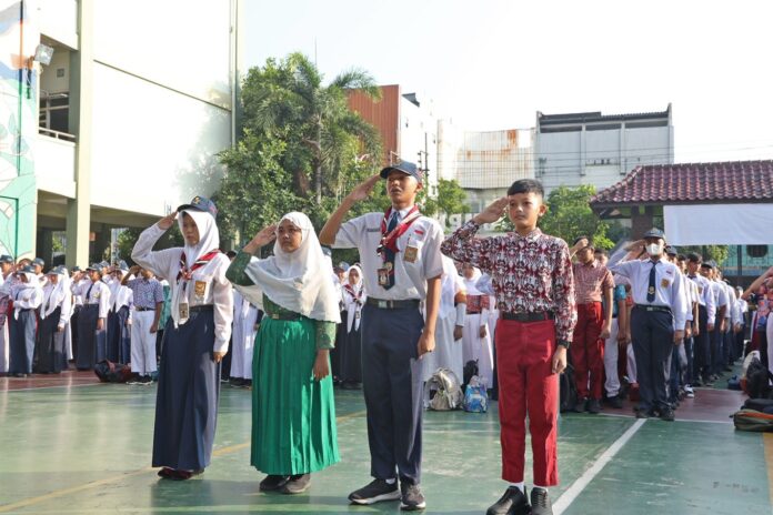 Dispendik Surabaya Pastikan MPLS Ramah dan Menggembirakan, Fokus Bentuk Karakter dan Kenalkan Lingkungan Sekolah (foto : ist)
