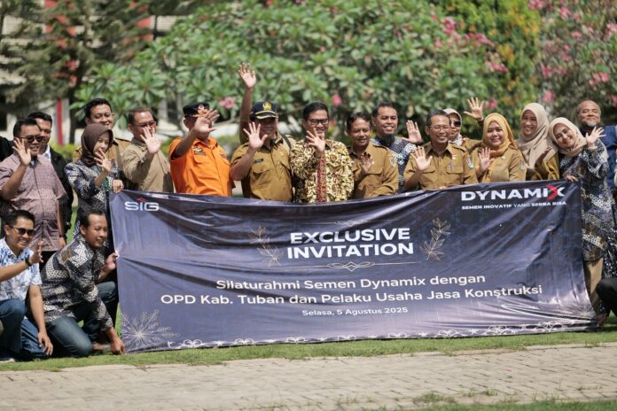 Pemkab Tuban Kunjungi Pabrik PT Solusi Bangun Indonesia Tbk Wujudkan Sinergi (foto : ist)